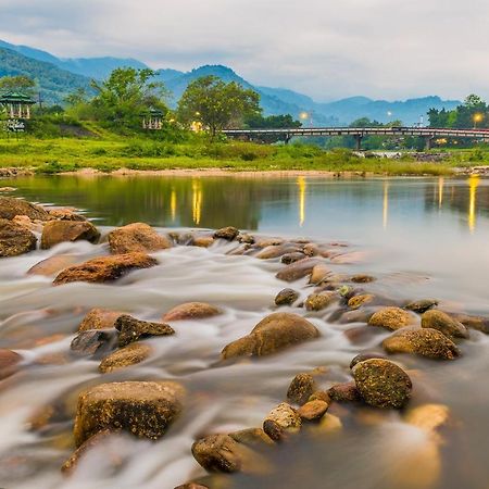 Pura Nakhon Hotel Nakhon Si Thammarat Exteriör bild