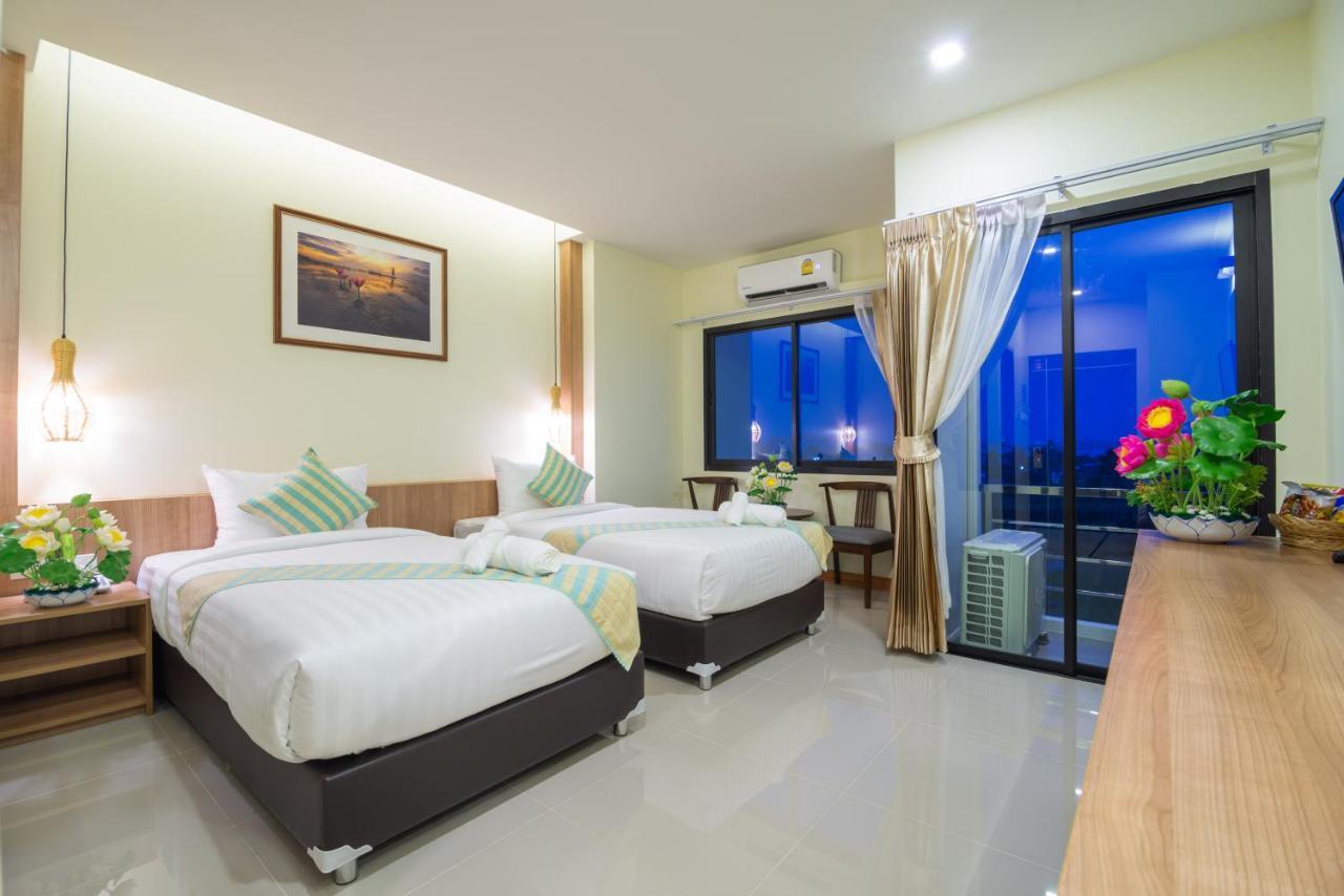 Pura Nakhon Hotel Nakhon Si Thammarat Exteriör bild
