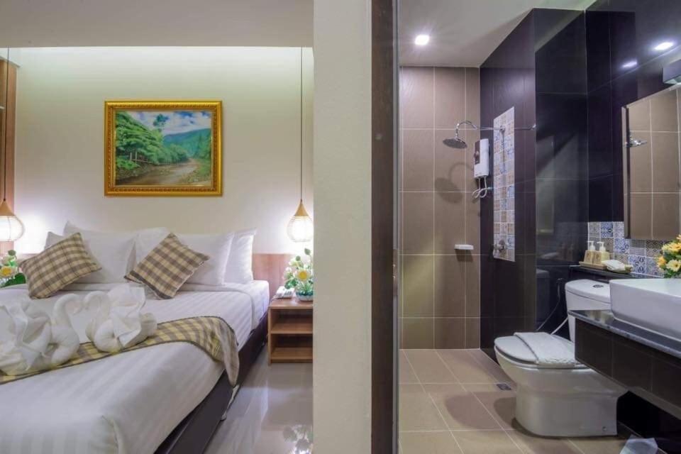 Pura Nakhon Hotel Nakhon Si Thammarat Exteriör bild