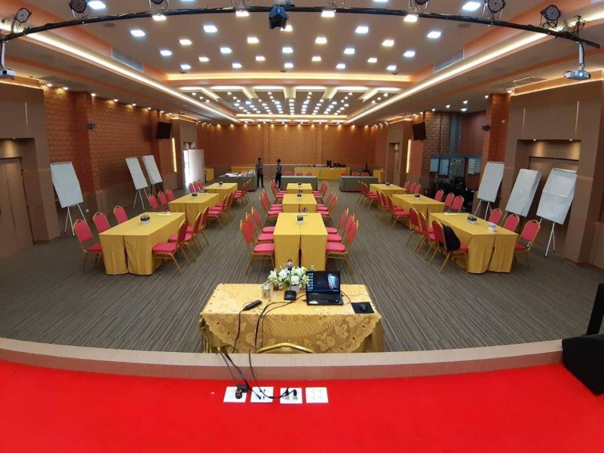 Pura Nakhon Hotel Nakhon Si Thammarat Exteriör bild