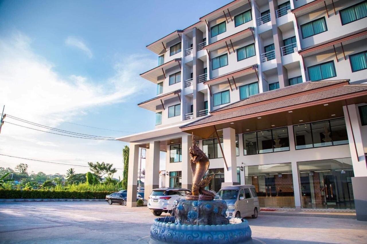 Pura Nakhon Hotel Nakhon Si Thammarat Exteriör bild