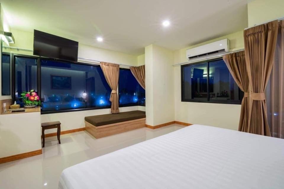 Pura Nakhon Hotel Nakhon Si Thammarat Exteriör bild